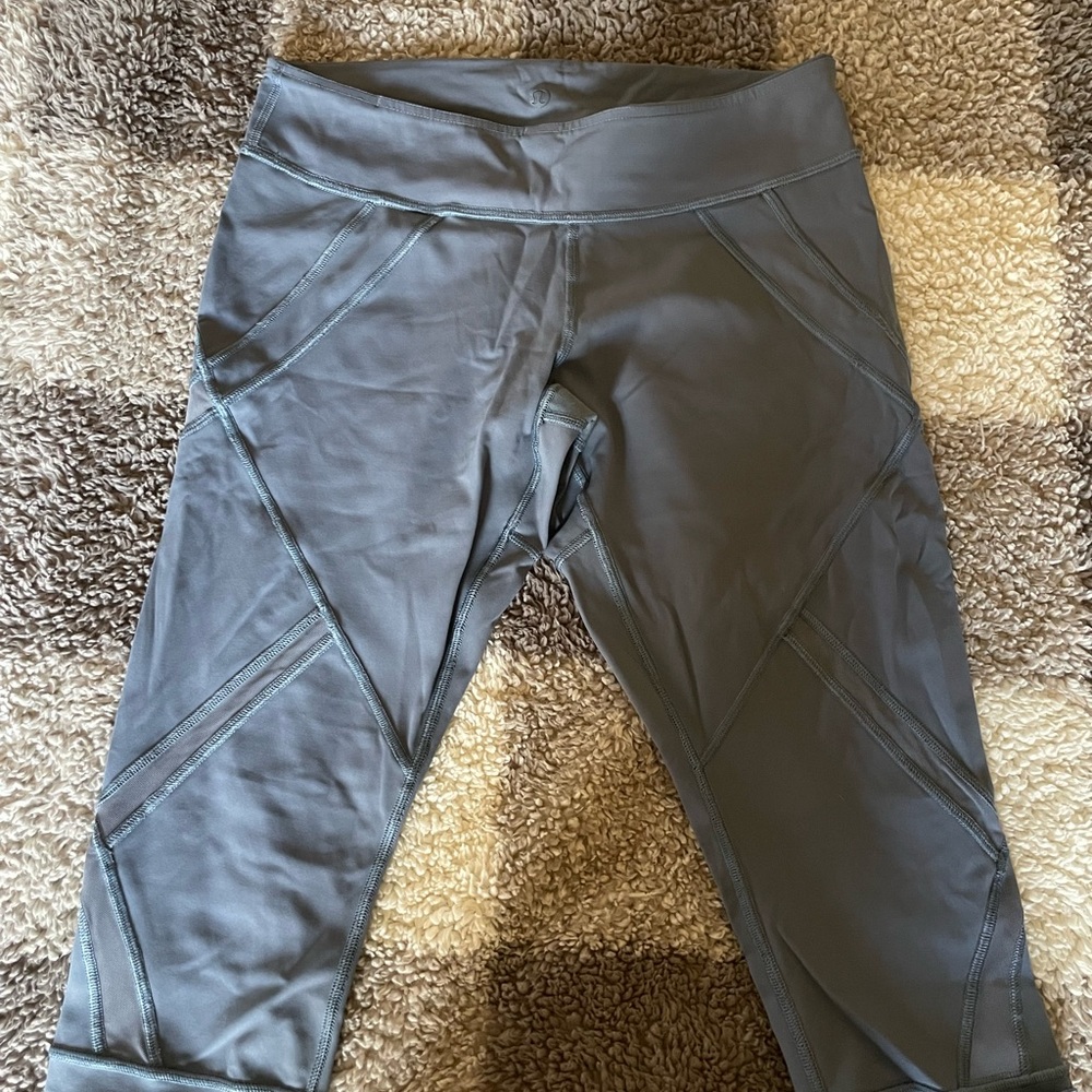 Lululemon Gray capri leggings